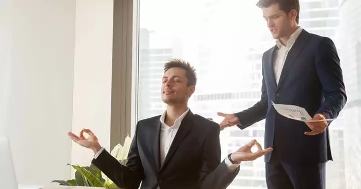 工作中休息一下，自然会增加能量